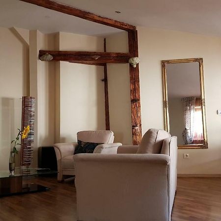 Apartament Central Oradea Lägenhet Exteriör bild