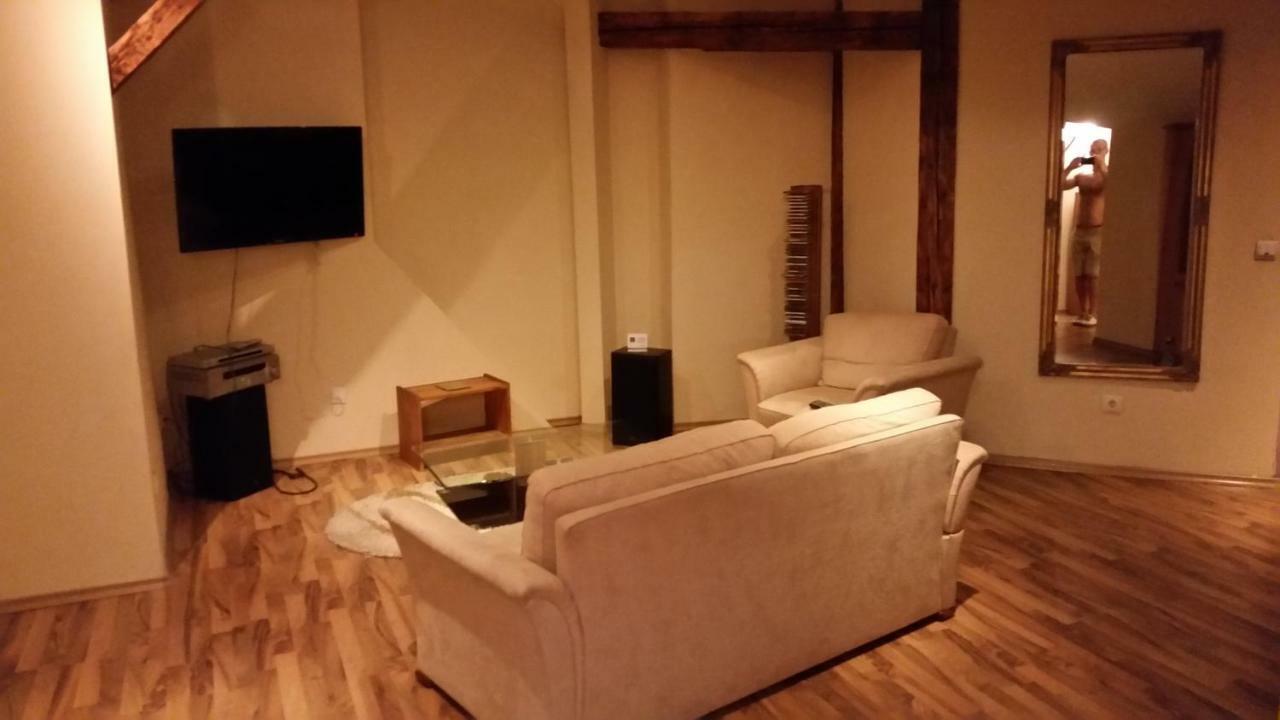 Apartament Central Oradea Lägenhet Exteriör bild
