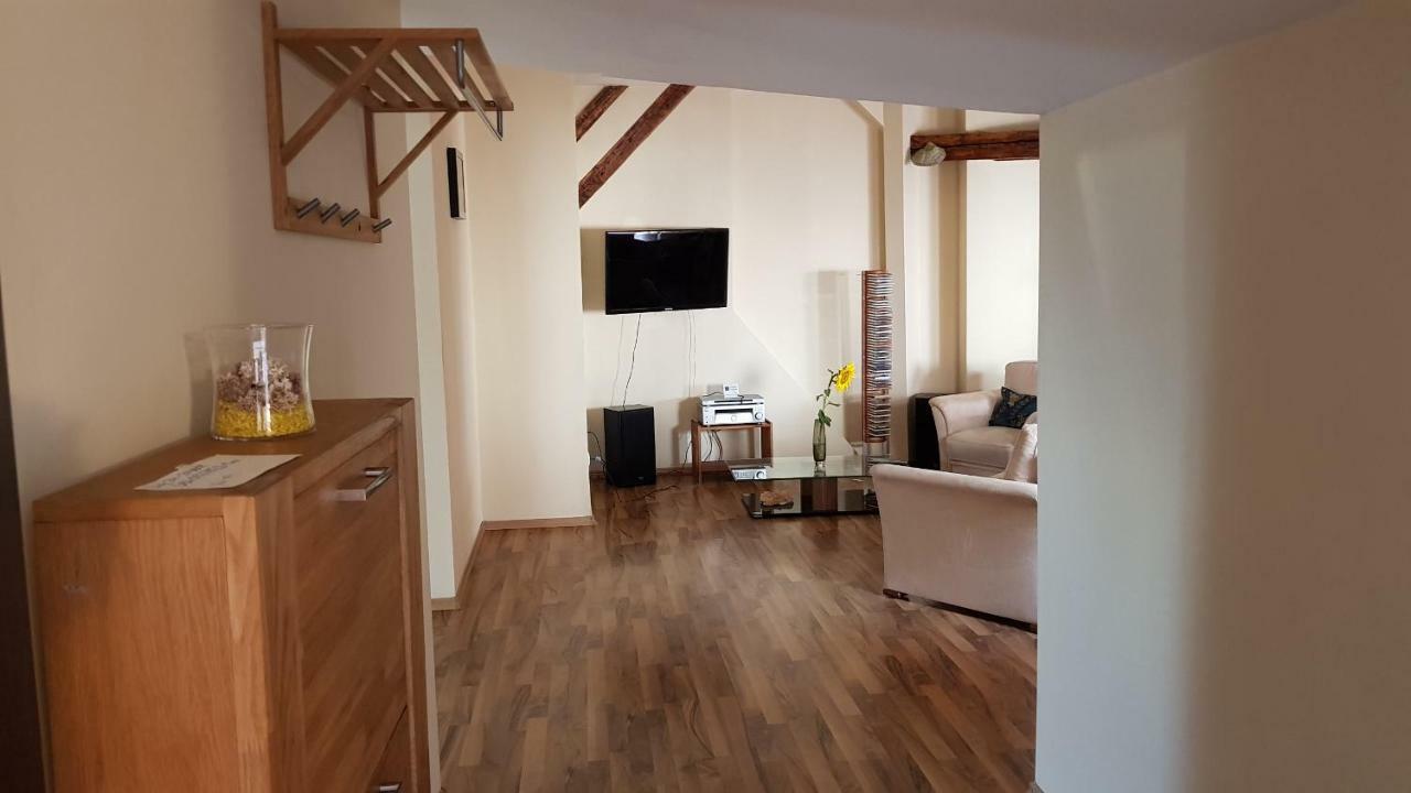 Apartament Central Oradea Lägenhet Exteriör bild